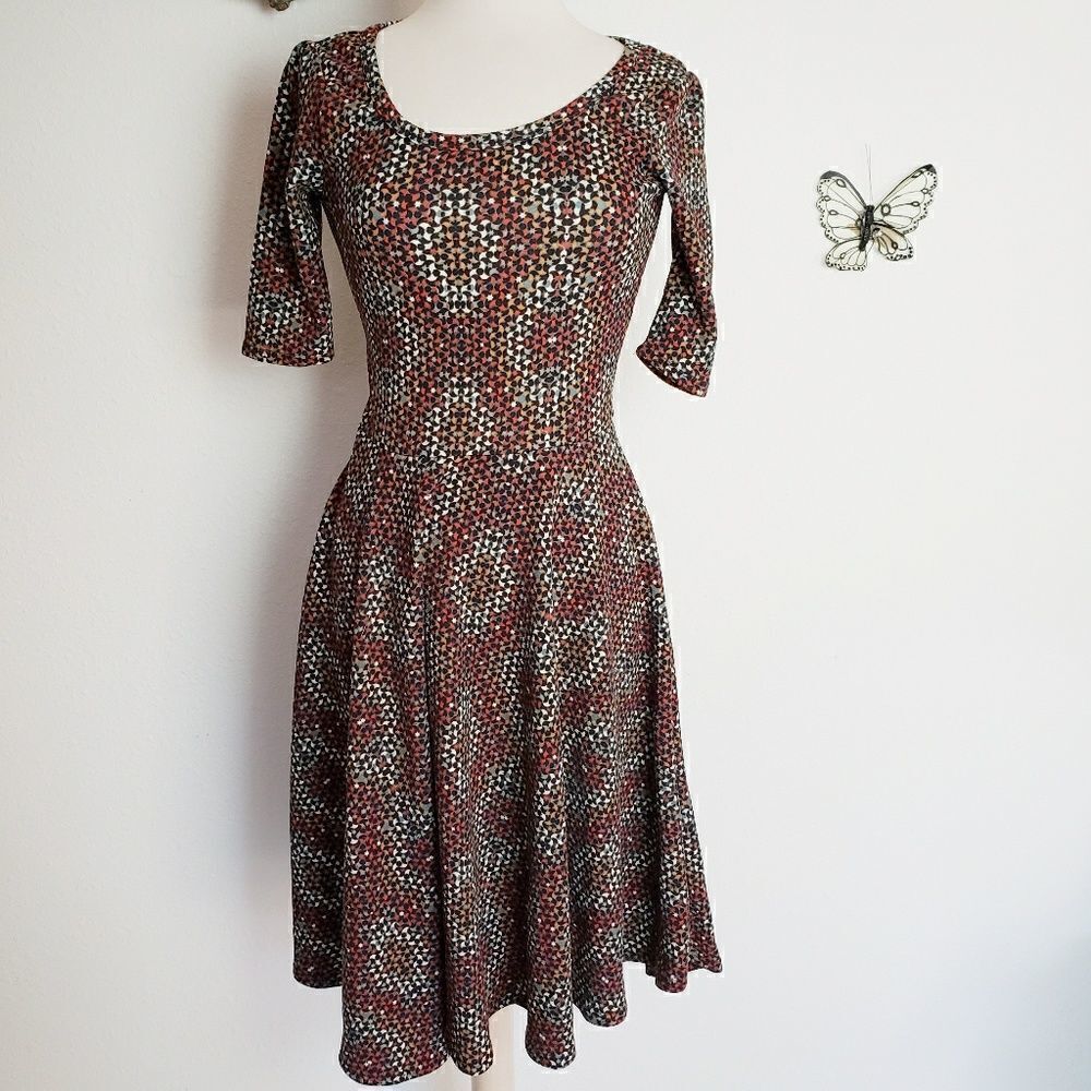 Lularoe nicole geometric diamond pattern small